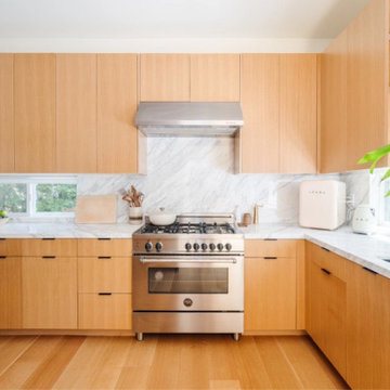 Select Rift & Quarter Sawn White Oak Plank Flooring, Kitchen