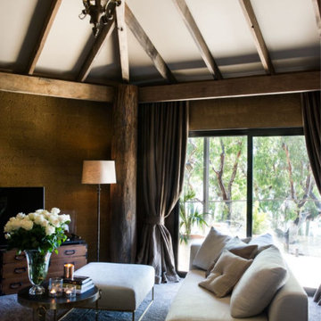Pretty Beach House - Living