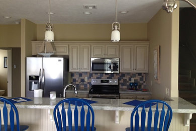 Home design - coastal home design idea in Houston