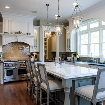 Traditional Kitchen with Island Contrast