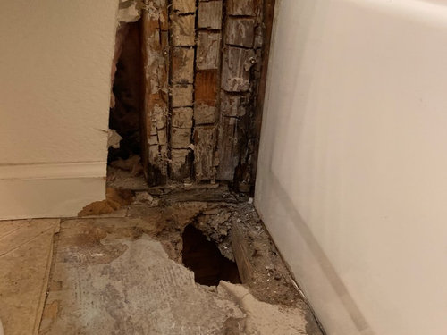 Leak Next To The Bath Tub, Bathtub Drain Leaking Into Basement Wall