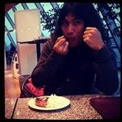 Sam MySecret's photo
