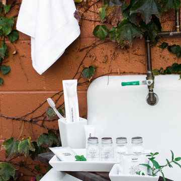 Modern Innkeeper 1st Generation Amenities Kit