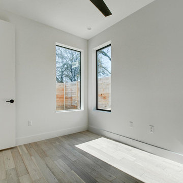 701 W Monroe B
