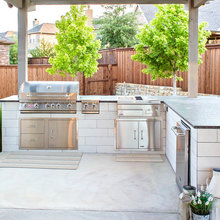Outdoor Kitchen