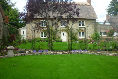 This is an example of a garden in Buckinghamshire.