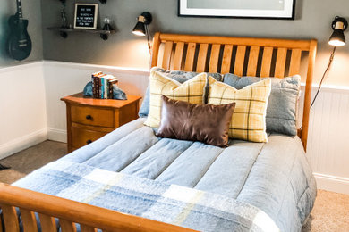 Inspiration for a transitional bedroom remodel in Philadelphia