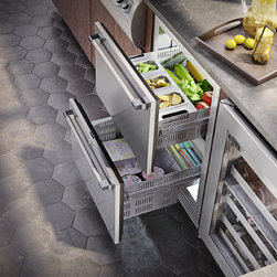 Poolside Outdoor Kitchen - Outdoor Refrigerators