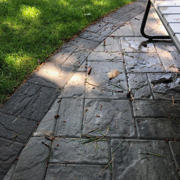 Englewood Shaded Garden