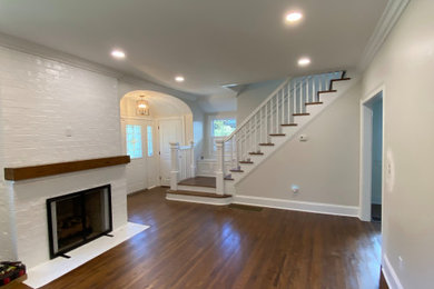Example of a living room design in Other