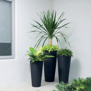 Bleeker-Tall Planter Pots