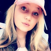 Chloe DeAnnes foto