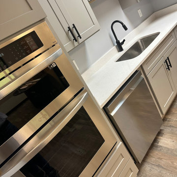 Comercial - Kitchen office and dining room