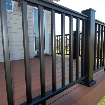 Azek deck with Aluminum rail