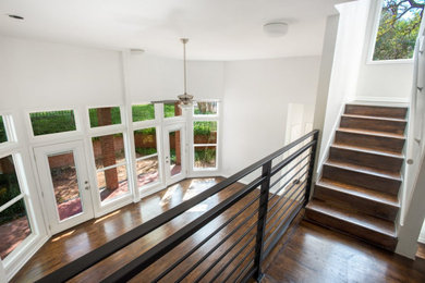 Home design - transitional home design idea in Austin