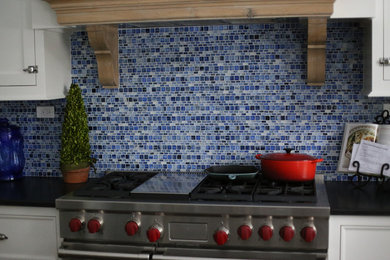 Trendy kitchen photo in Boston