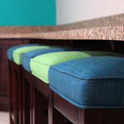 Community Pool and Gym Lounge - Living Room Chairs