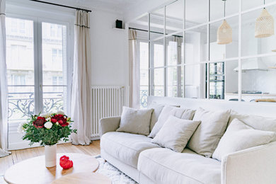 Modernes Wohnzimmer in Paris