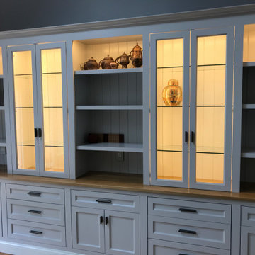 Multifunctional Cabinet System in a Family Room and Mudroom