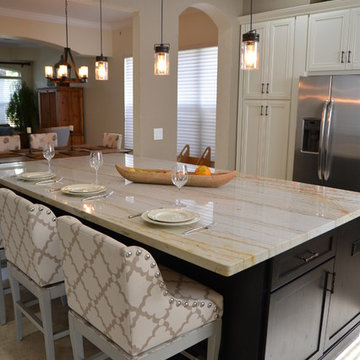 Black and White Two Toned Kitchen