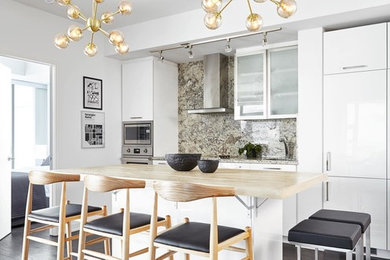 Inspiration for a modern kitchen remodel in Toronto