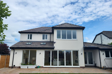 Inspiration for a modern house exterior in Other.