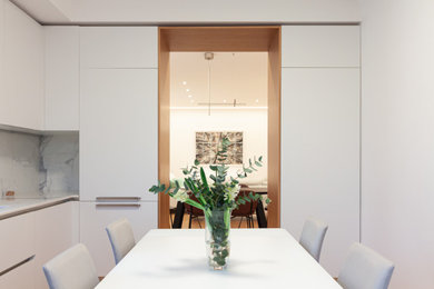 Ispirazione per una sala da pranzo minimalista