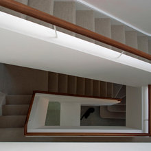 Stair/hallway