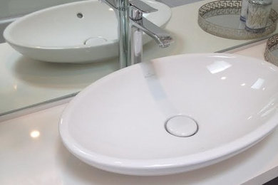 Example of a bathroom design in San Francisco