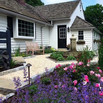 Ephrata Residence. Traditional romantic garden.