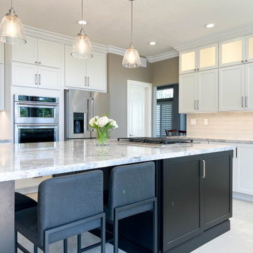 Polished & Chic Black & White Kitchen | Coto de Caza