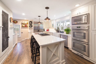 Kitchen - traditional kitchen idea in Other