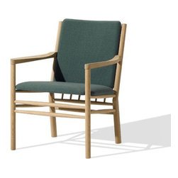 J147 Easy Chair - Armchairs And Accent Chairs