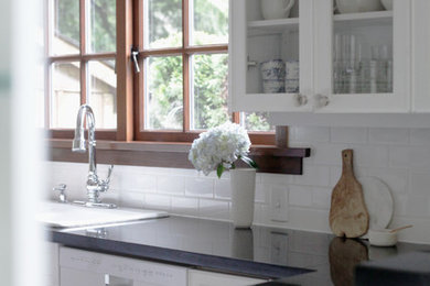 Inspiration for a transitional kitchen remodel in Vancouver