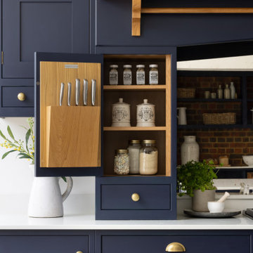A Classic Bespoke Shaker Kitchen and Walk-in Pantry
