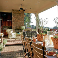 Outdoor Living & Kitchen Area