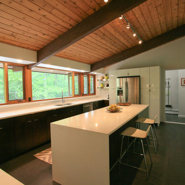 Upgraded Deck House