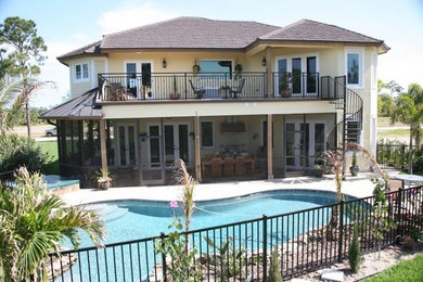 Inspiration for a pool remodel in Miami