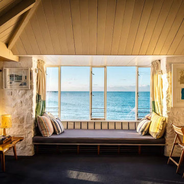 A light-filled modern Beachfront Loft Conversion in St Ives - Upper Saltings