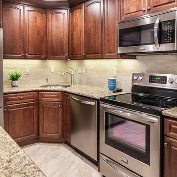 Frigidaire Range and Microwave Hood