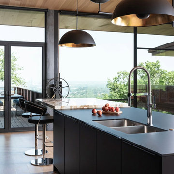 Neutral Colors for this Modern Kitchen by Leicht