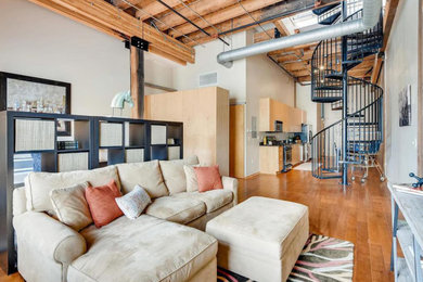 Inspiration for an industrial home design remodel in Minneapolis