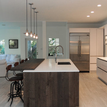 Palm Beach Gardens | Modern Florida Kitchen with Industrial Touch