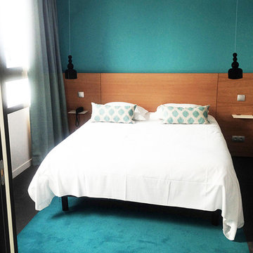 HOTEL / HONNEUR À LA COULEUR