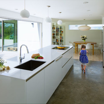 White Modern Kitchen