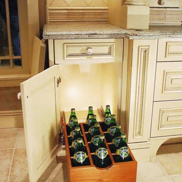 Traditional Kitchen Cabinets