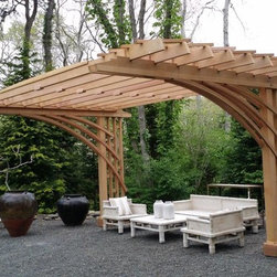 Contemporary Cantilevered Pergola - Pergolas