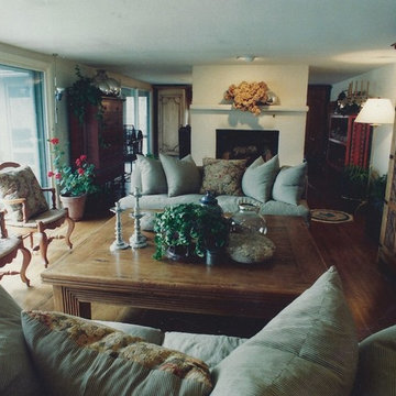1988 Lake Front Casa Mexicana Style