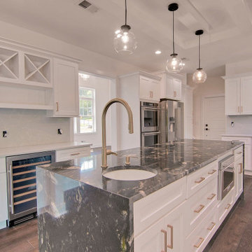 Kitchen Cabinets & Countertop Project in Franklin Lakes, New Jersey