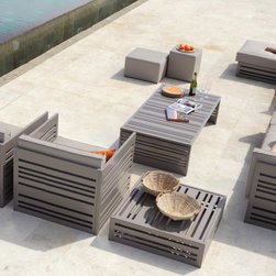 MAMAGREEN: Yuyup Bistro Table - Outdoor Dining Sets